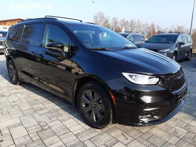 Chrysler Pacifica
